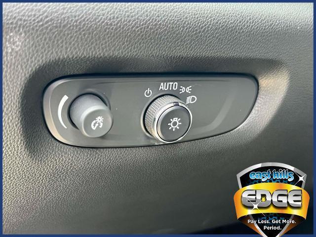 used 2023 Chevrolet Traverse car, priced at $32,995