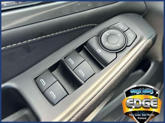 used 2023 Chevrolet Traverse car, priced at $32,995