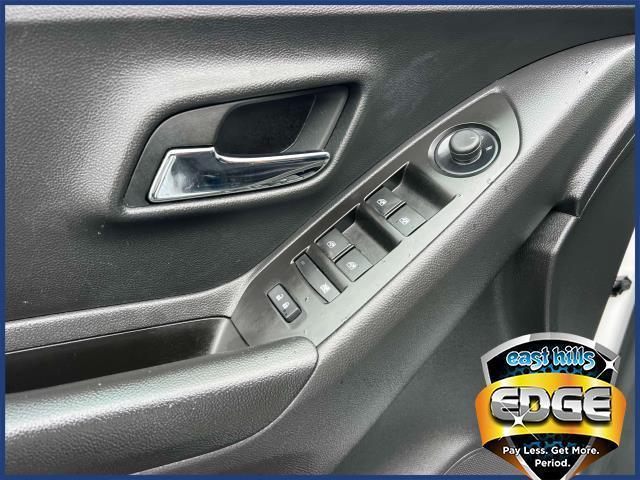 used 2022 Chevrolet Trax car, priced at $14,995