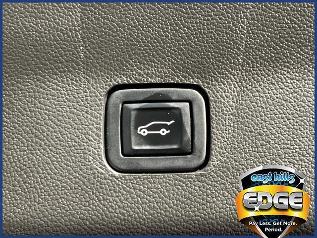 used 2022 Chevrolet Traverse car, priced at $28,595