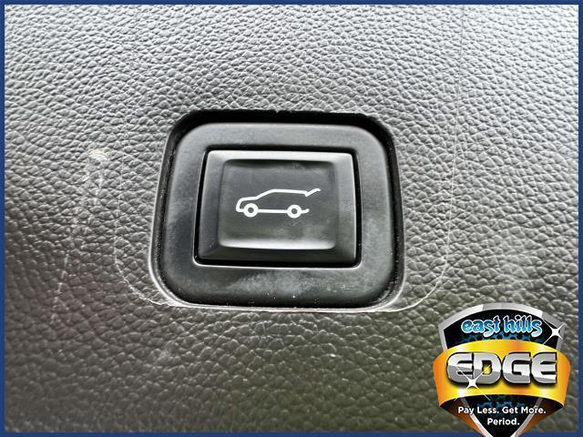 used 2022 Chevrolet Traverse car, priced at $27,495