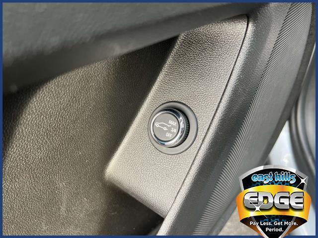used 2023 Chevrolet Traverse car, priced at $26,995