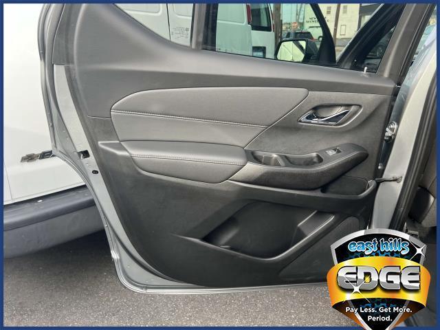 used 2023 Chevrolet Traverse car, priced at $26,995