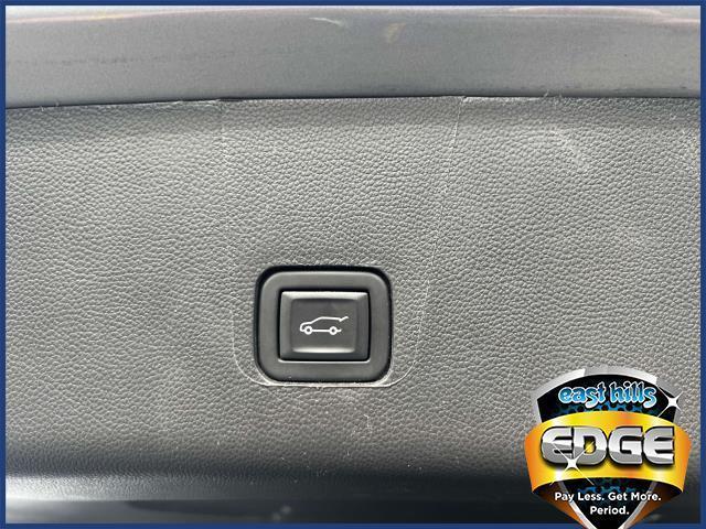used 2023 Chevrolet Traverse car, priced at $26,995