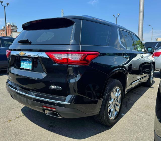 used 2021 Chevrolet Traverse car, priced at $32,999