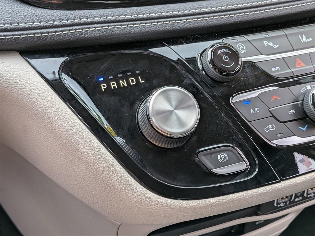 used 2022 Chrysler Pacifica car, priced at $28,999