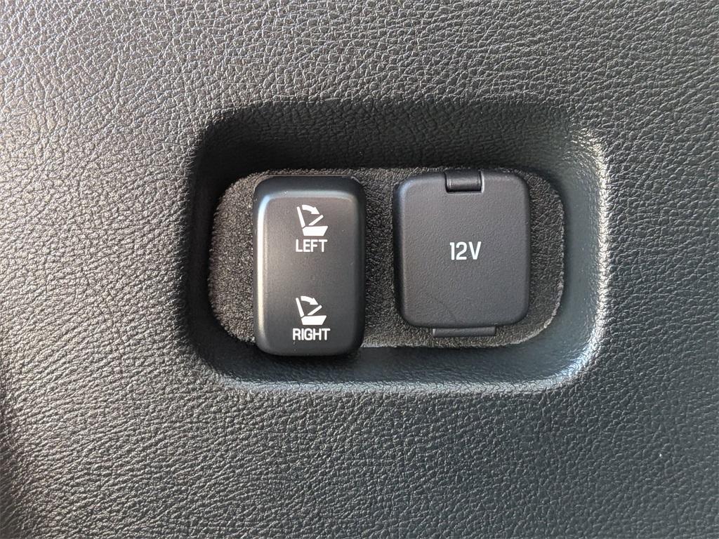 used 2022 Ford Edge car, priced at $29,999