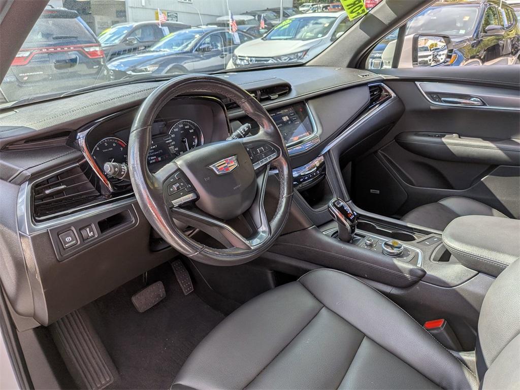 used 2022 Cadillac XT6 car, priced at $32,999