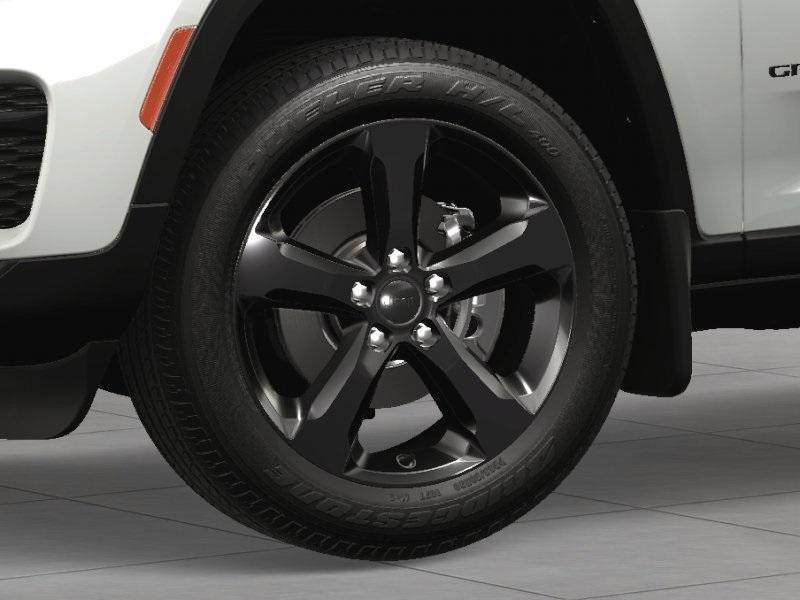 new 2025 Jeep Grand Cherokee car, priced at $48,205