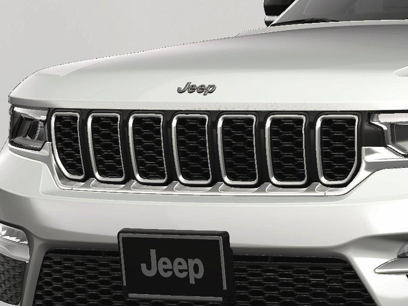 new 2025 Jeep Grand Cherokee car, priced at $44,650