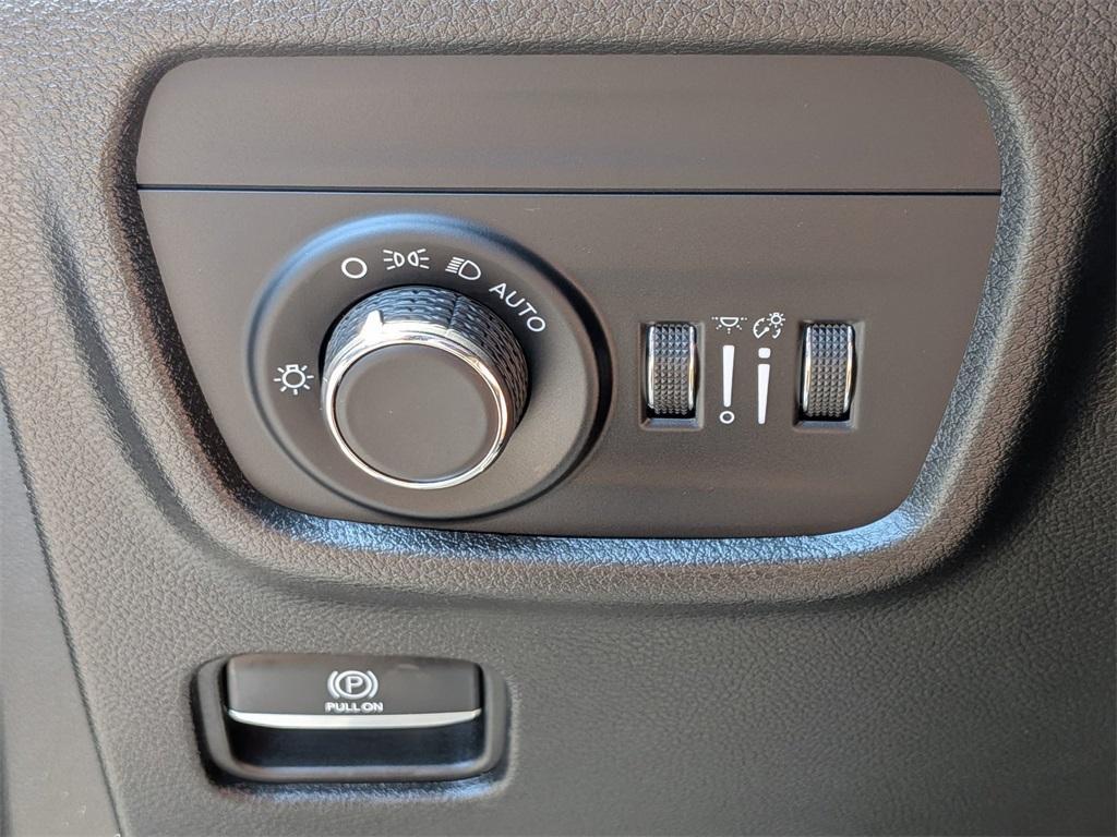 used 2023 Jeep Grand Cherokee car, priced at $37,499