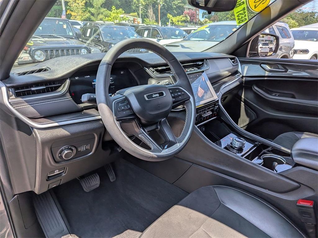 used 2023 Jeep Grand Cherokee car, priced at $37,499