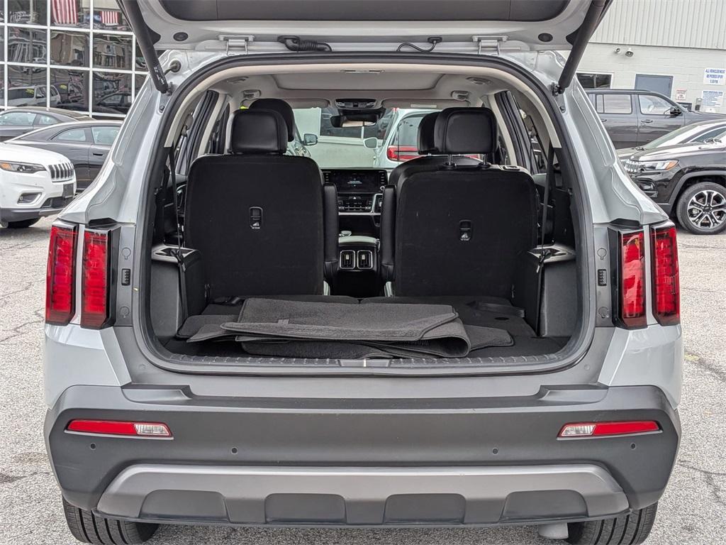 used 2023 Kia Sorento car, priced at $33,998
