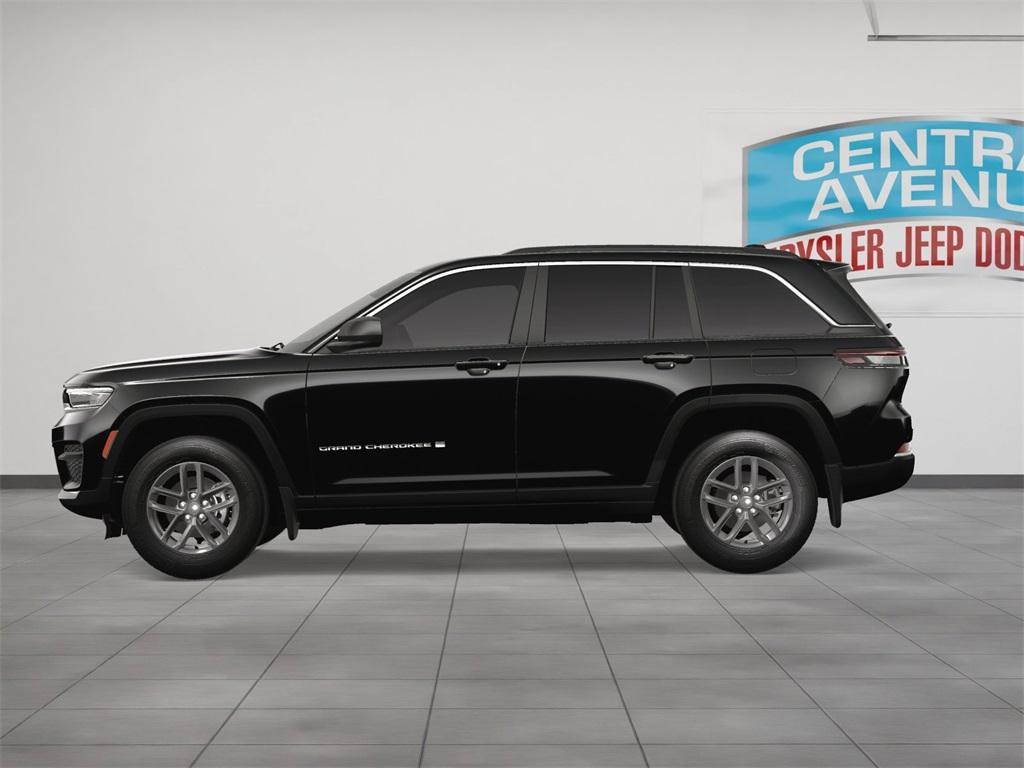 new 2025 Jeep Grand Cherokee car, priced at $44,595