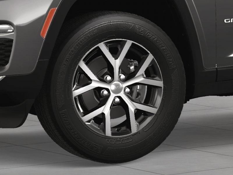 new 2025 Jeep Grand Cherokee car, priced at $45,245