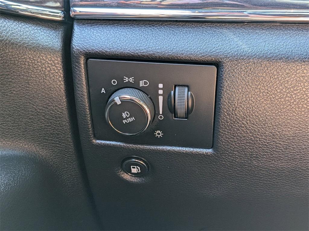 used 2020 Jeep Grand Cherokee car, priced at $27,998