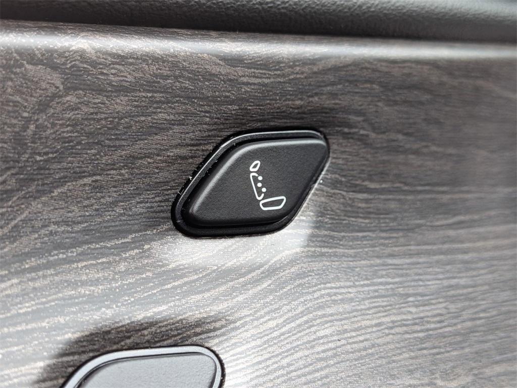 used 2023 Jeep Grand Cherokee car, priced at $41,498