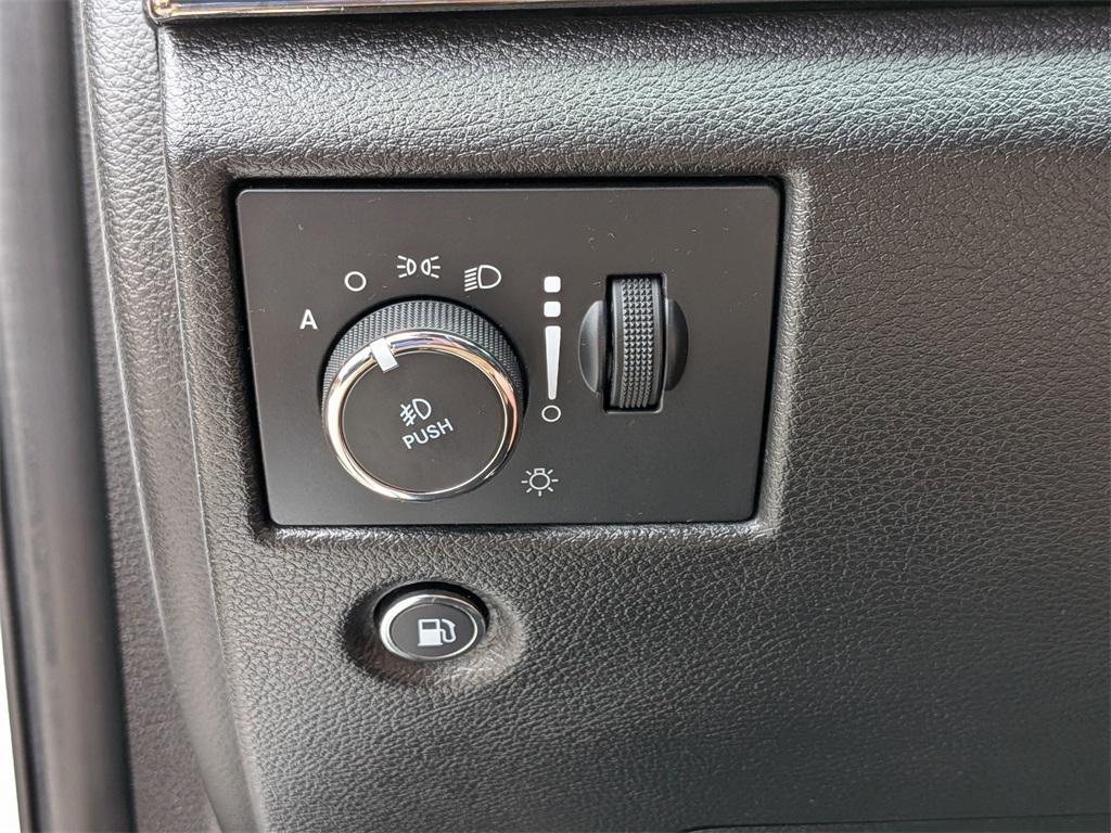 used 2021 Jeep Grand Cherokee car, priced at $36,999