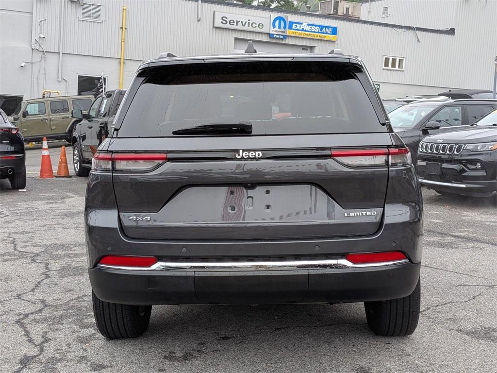 used 2022 Jeep Grand Cherokee car, priced at $33,498