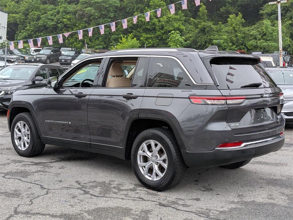used 2022 Jeep Grand Cherokee car, priced at $33,498
