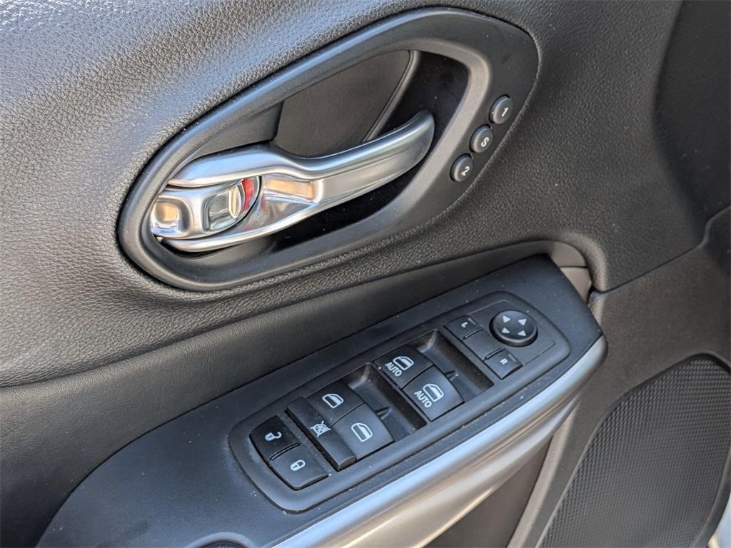 used 2021 Jeep Cherokee car, priced at $25,999