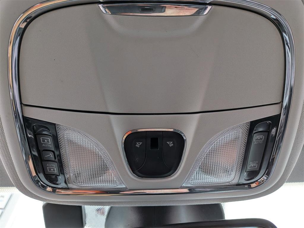 used 2022 Jeep Cherokee car, priced at $24,999