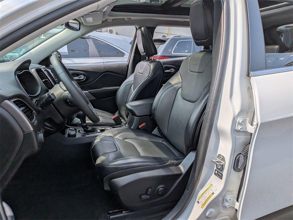 used 2022 Jeep Cherokee car, priced at $29,990