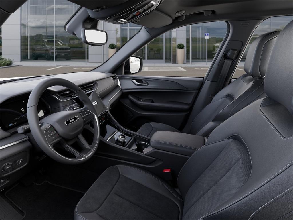 new 2025 Jeep Grand Cherokee car, priced at $42,385