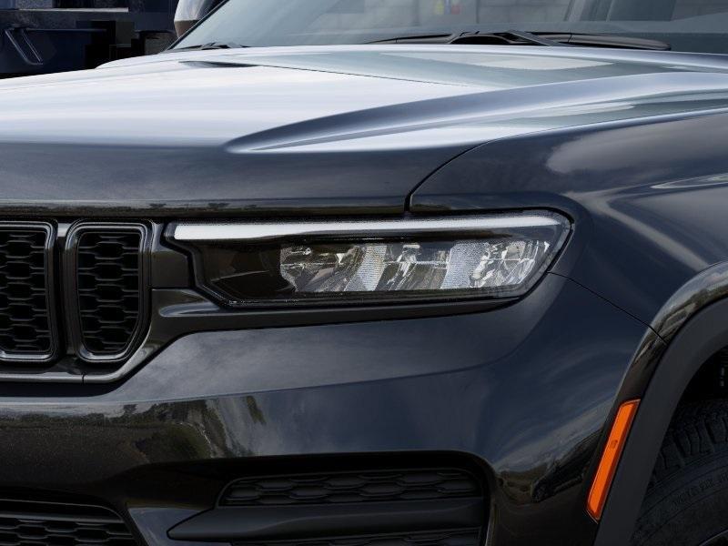 new 2025 Jeep Grand Cherokee car, priced at $47,155