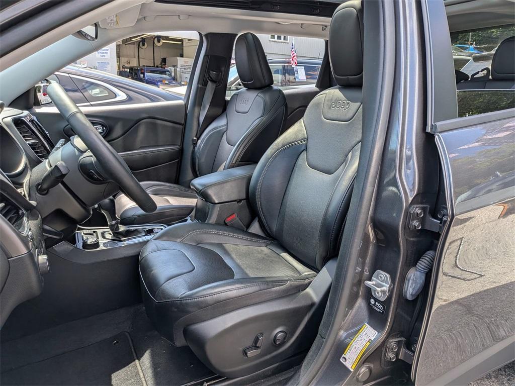used 2022 Jeep Cherokee car, priced at $28,999