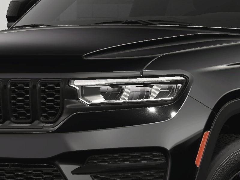 new 2025 Jeep Grand Cherokee car, priced at $47,155