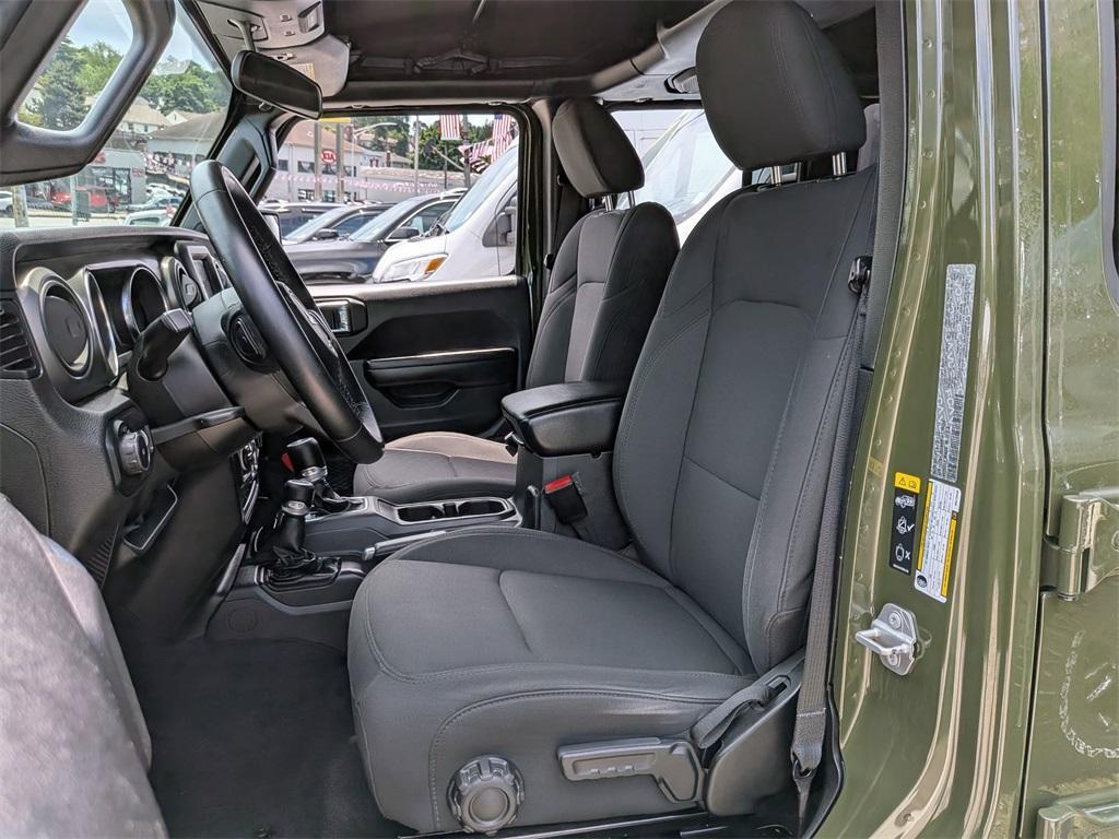 used 2021 Jeep Wrangler Unlimited car, priced at $32,998