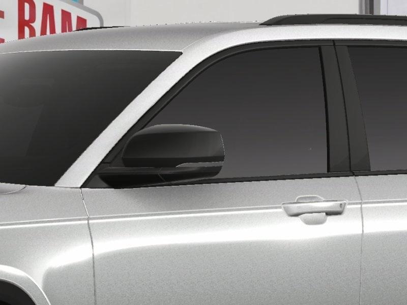 new 2025 Jeep Grand Cherokee car, priced at $46,985