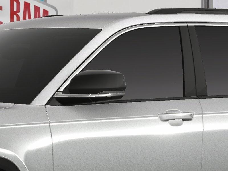 new 2025 Jeep Grand Cherokee car, priced at $47,760