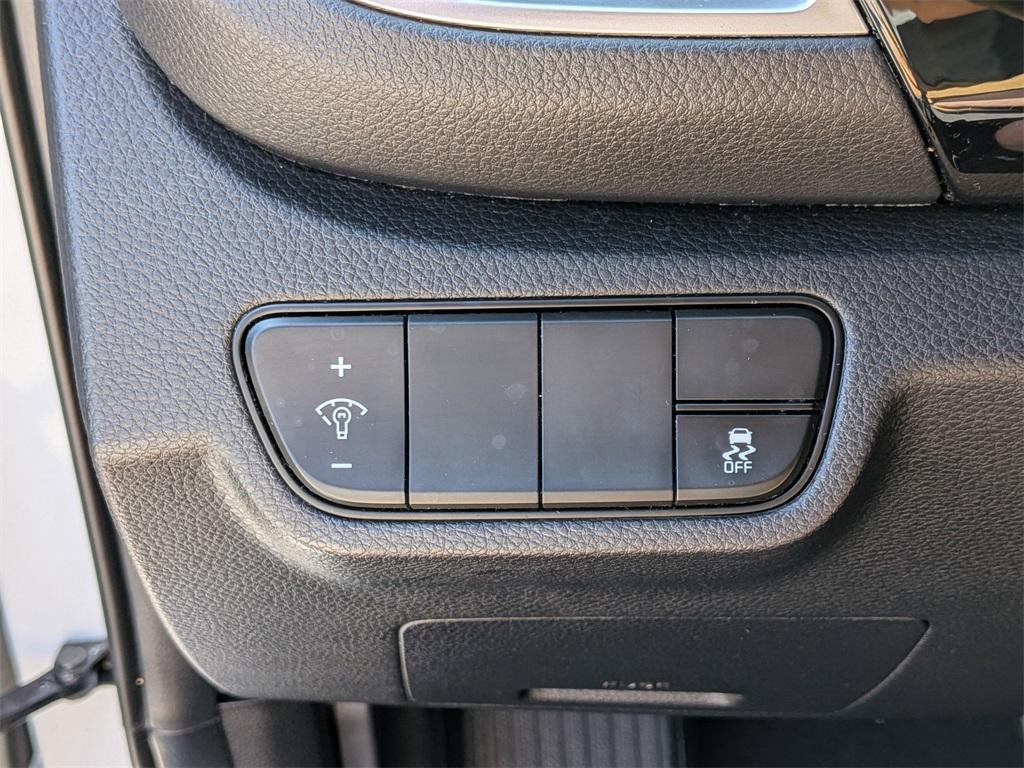 used 2025 Kia Seltos car, priced at $28,999
