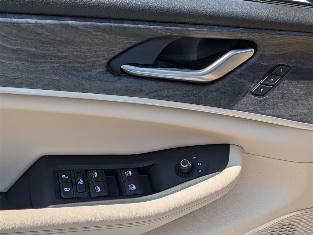 used 2022 Jeep Grand Cherokee L car, priced at $32,998