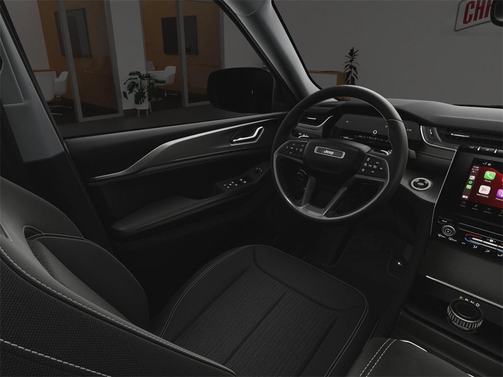 new 2025 Jeep Grand Cherokee car, priced at $39,600