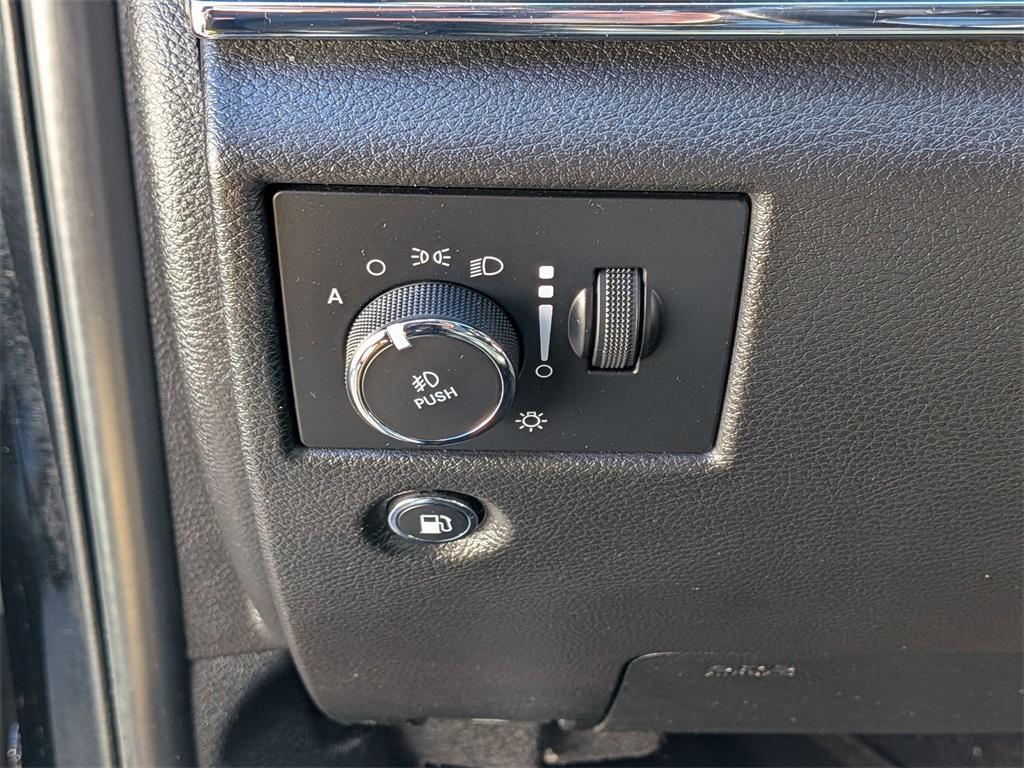 used 2021 Jeep Grand Cherokee car, priced at $24,999