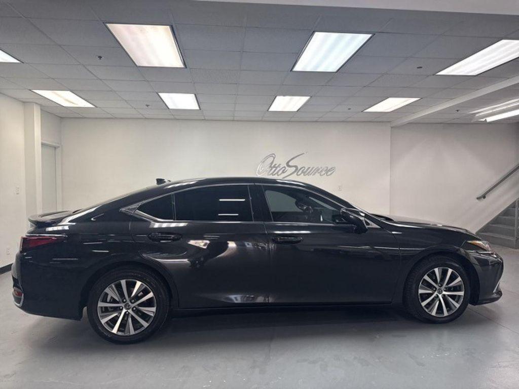 used 2020 Lexus ES 300h car, priced at $27,906