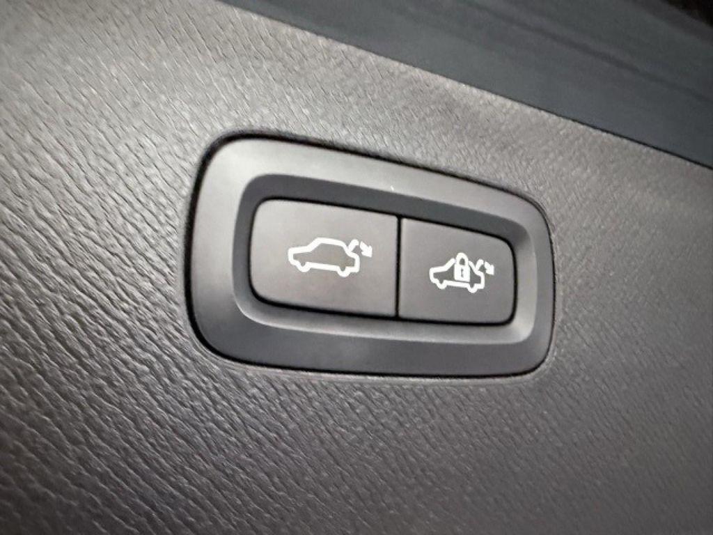 used 2021 Volvo XC90 car, priced at $31,686