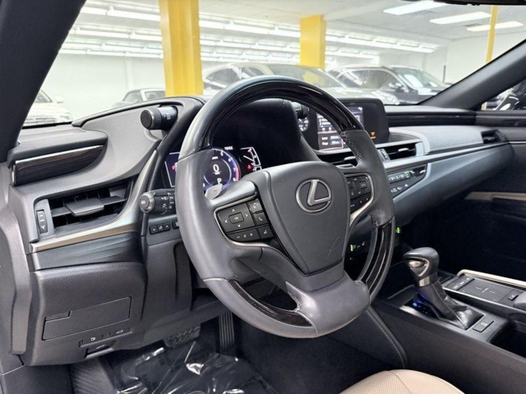 used 2019 Lexus ES 350 car, priced at $26,999