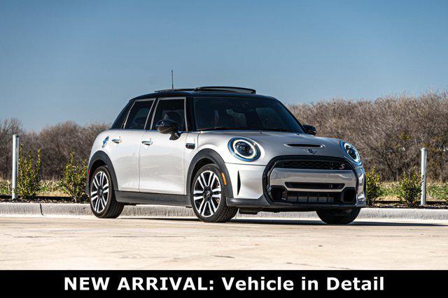 used 2024 MINI Hardtop car, priced at $29,988