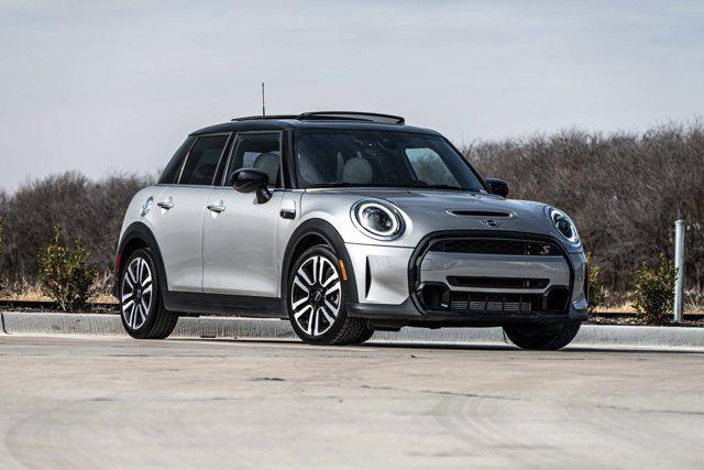 used 2024 MINI Hardtop car, priced at $26,879