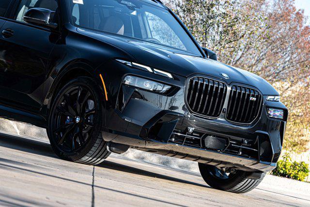 new 2025 BMW X7 car, priced at $118,575