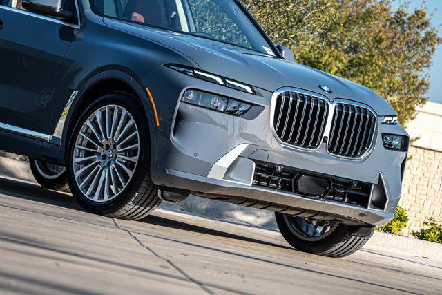 new 2025 BMW X7 car, priced at $95,625