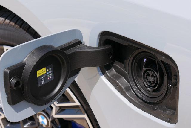 new 2026 BMW 550e car, priced at $86,425
