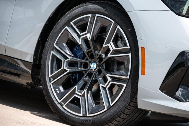 new 2026 BMW 550e car, priced at $86,425