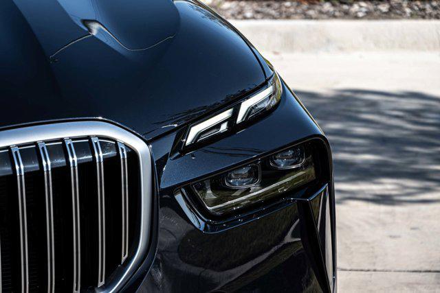 new 2025 BMW X7 car, priced at $100,625