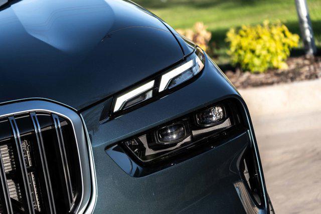 new 2025 BMW X7 car, priced at $90,325