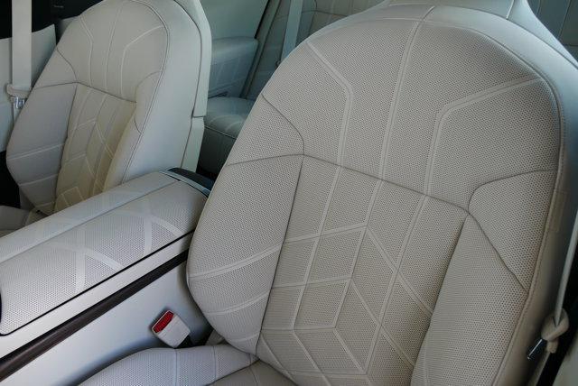 new 2025 BMW 760 car, priced at $135,075